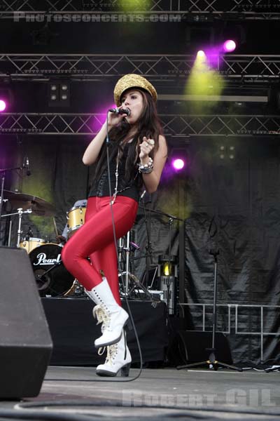 GABRIELLA CILMI - 2009-07-04 - CERGY - Base de Loisirs - 